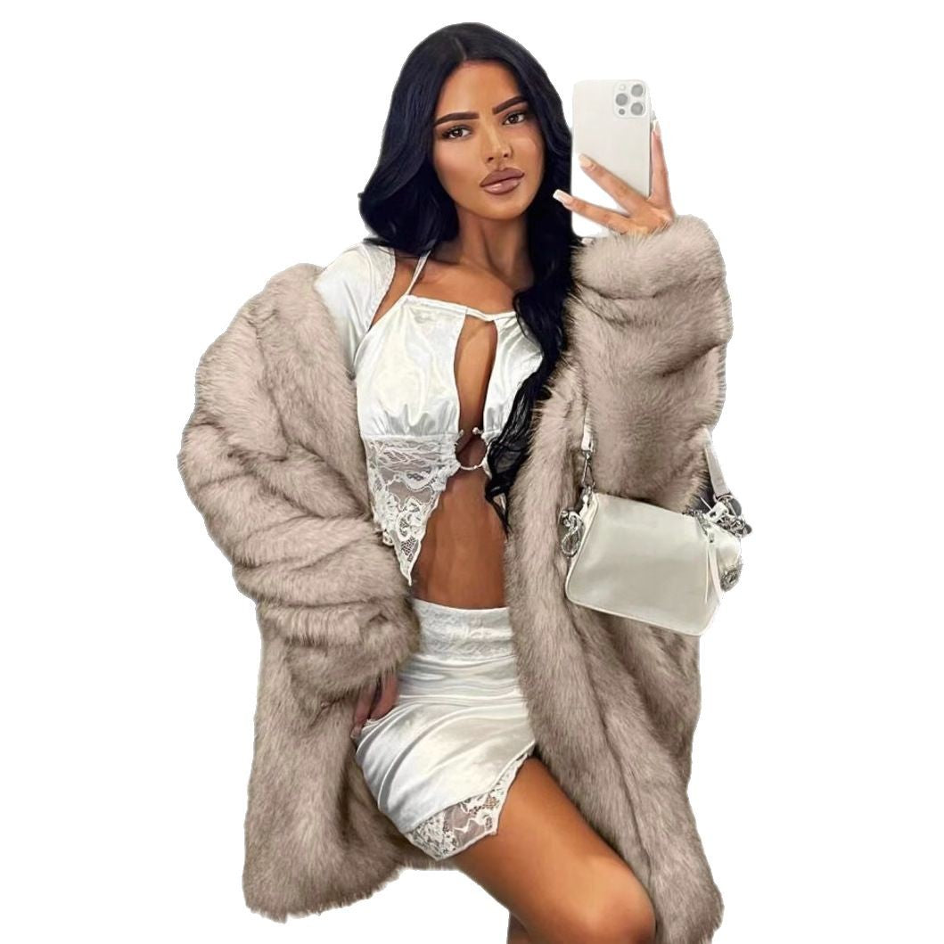 Ladies luxury cozy jacket with high quality faux fur Lune London