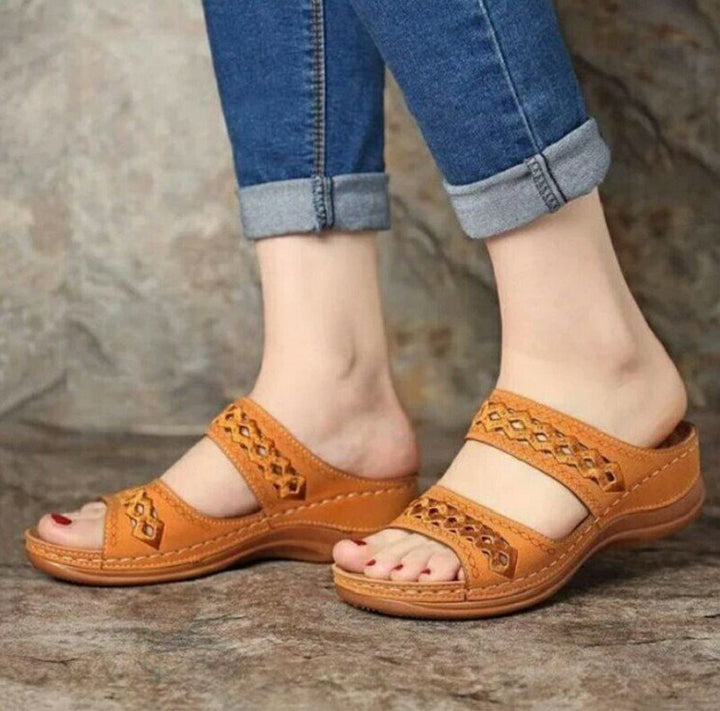 Comfortable strappy sandals for ladies with ergonomic sole and elegant design Lune London