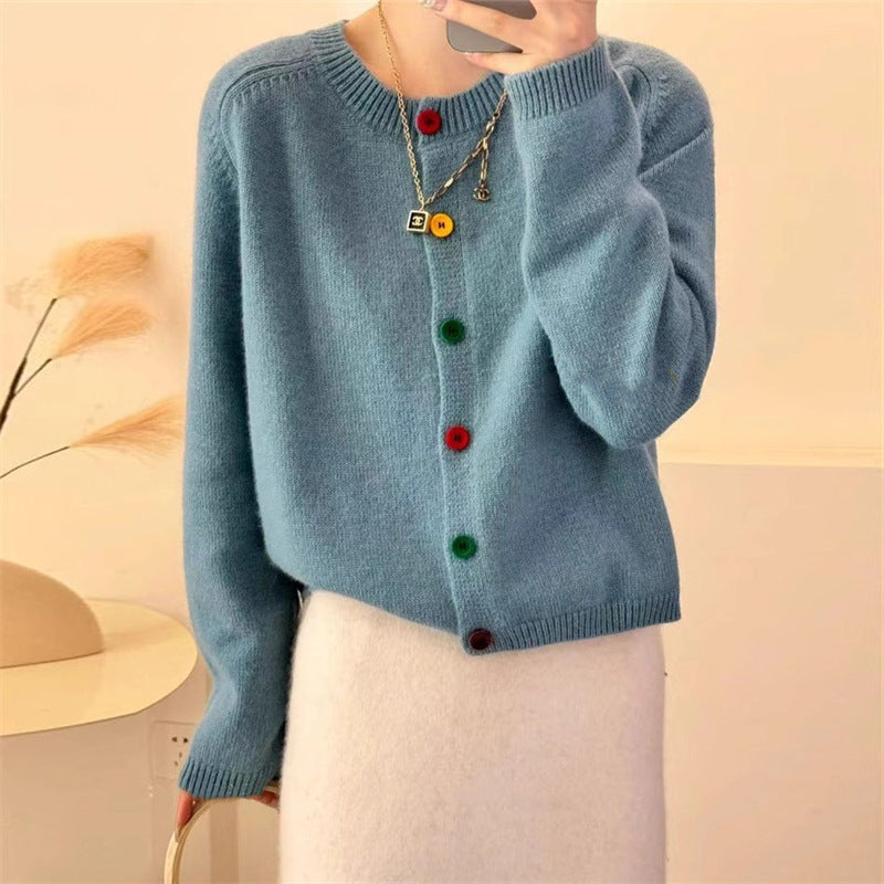 Ladies plush cardigan with colorful button details and a modern cut Lune London