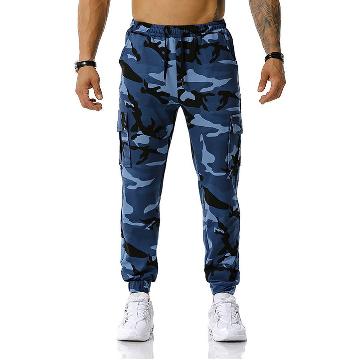Camouflage cargo pants for men with elastic waistband and practical side pockets Lune London