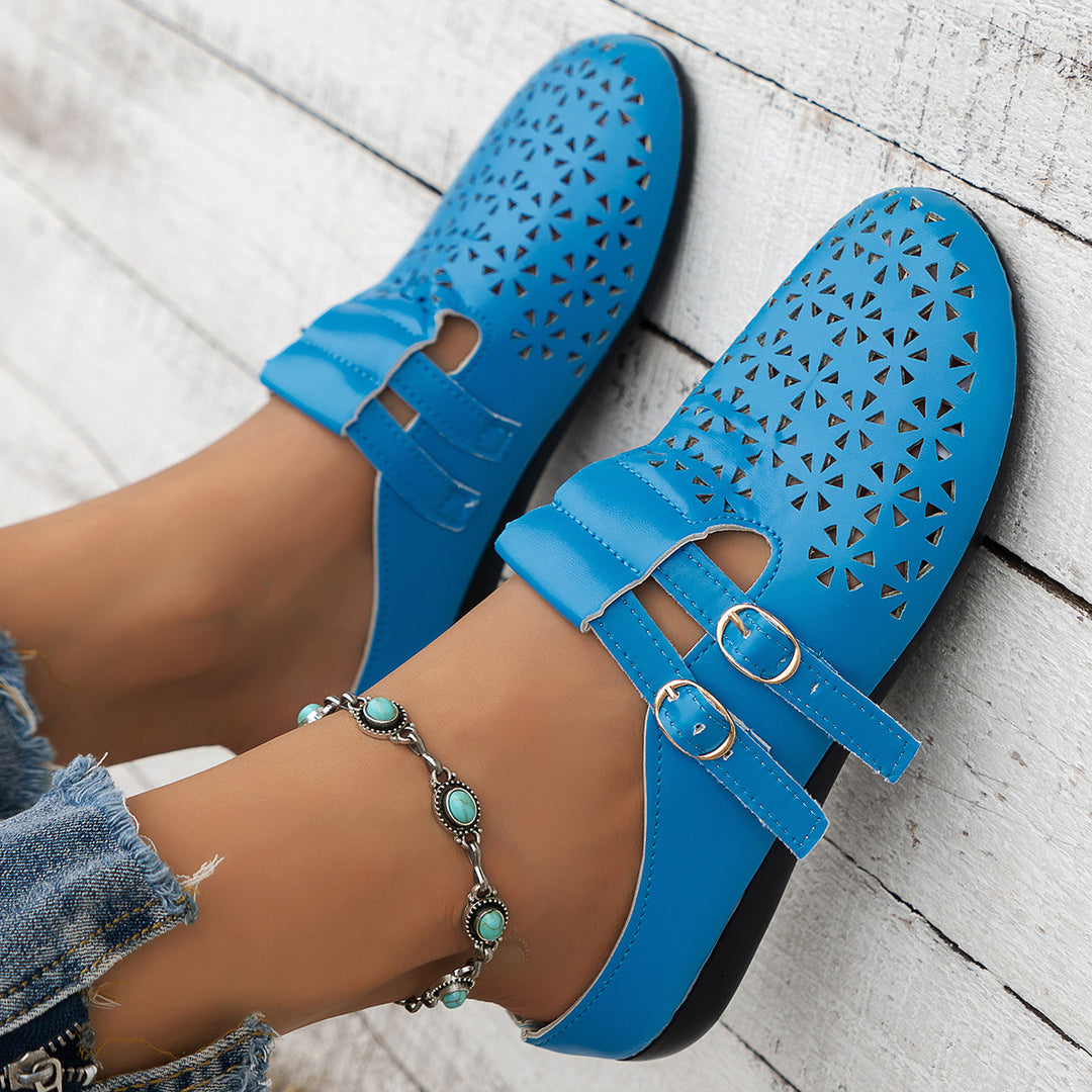 Comfortable women’s sandals with straps featuring a breathable upper material Lune London