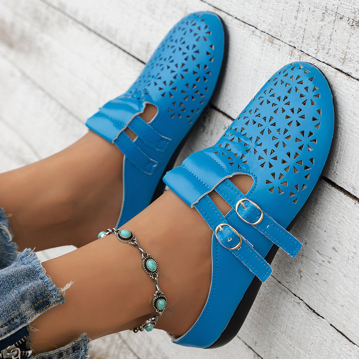 Comfortable women’s sandals with straps featuring a breathable upper material Lune London