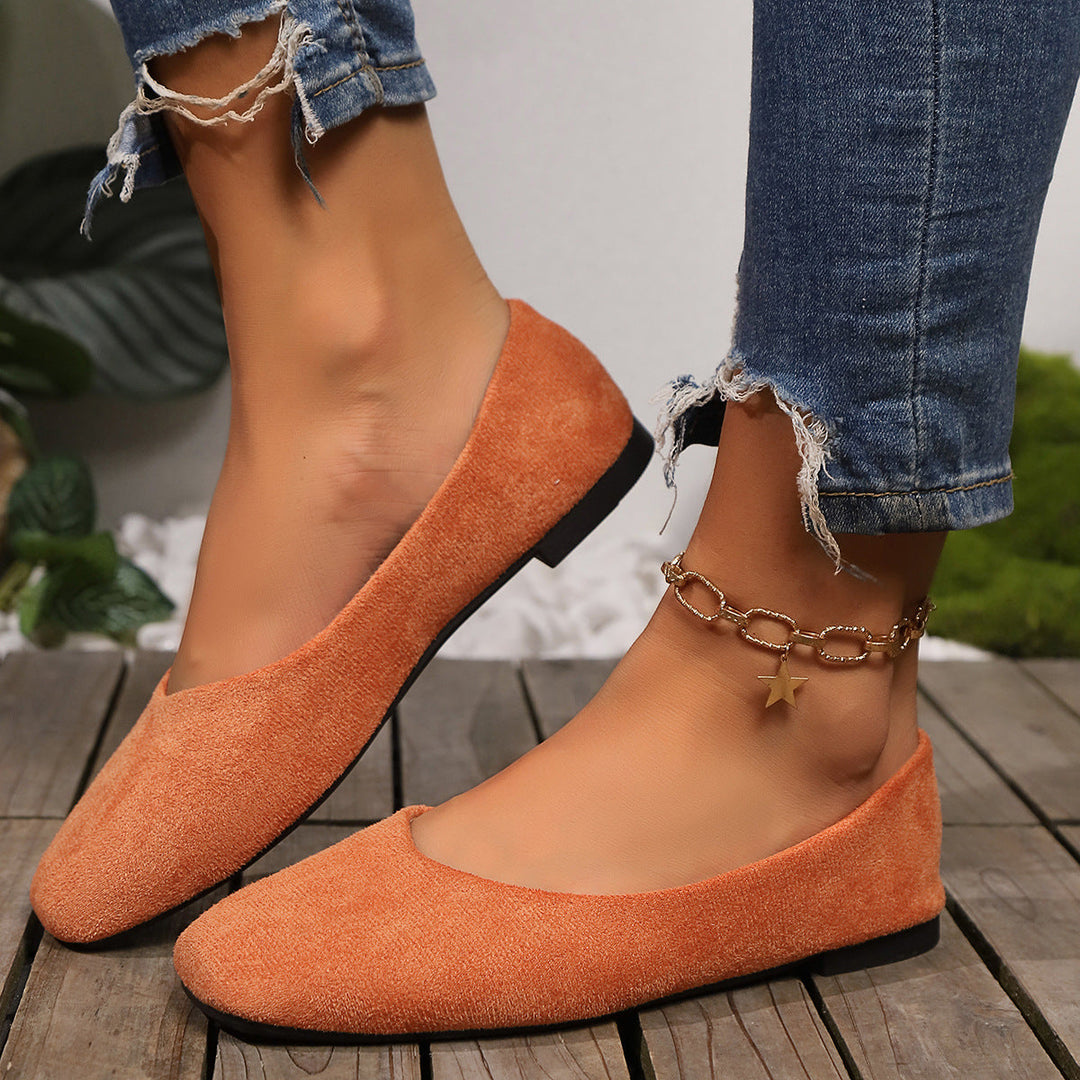 Women Classic Ballet Flats with Elegant Bow Design and Slip-Resistant Sole Lune London