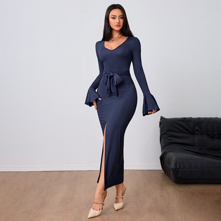 Robe femme avec décolleté en V et manches évasées Chic & Stil