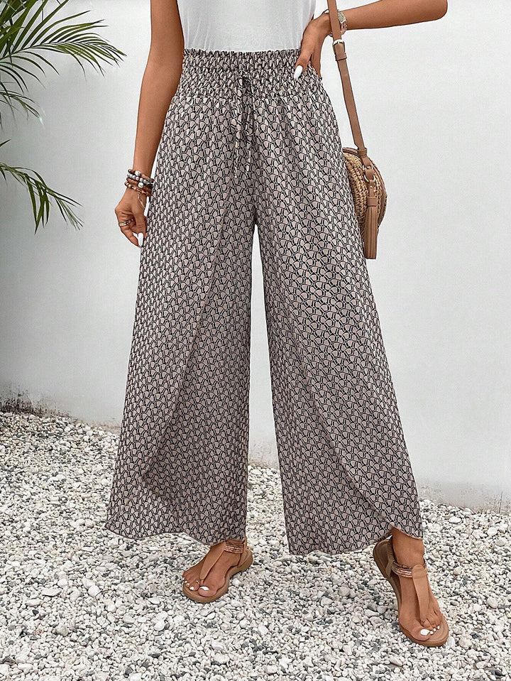 Summer palazzo pants for women with elastic waist and floral pattern Chic and Style