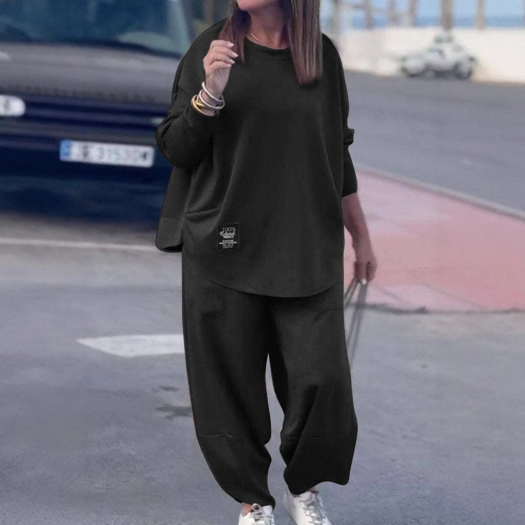Casual set for women with wide pants and comfortable top Lune London