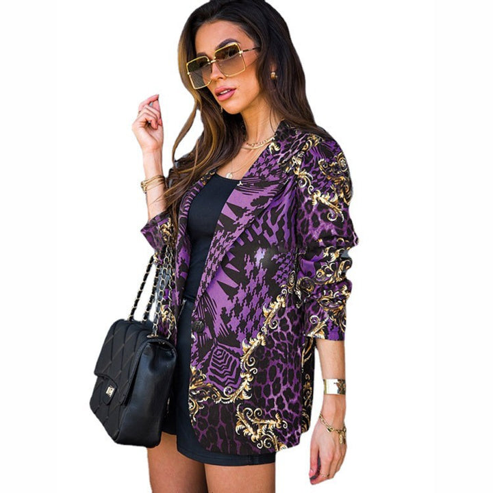 Women Fashion Blazer with an elegant pattern and a relaxed chic cut and style