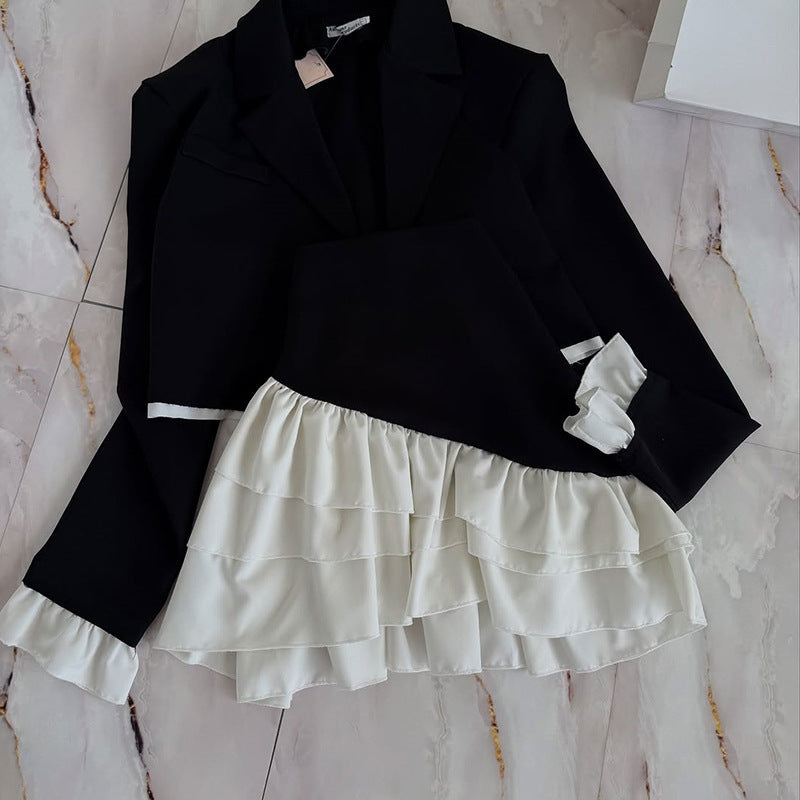 Ladies elegant cropped blazer with ruffled details Lune London