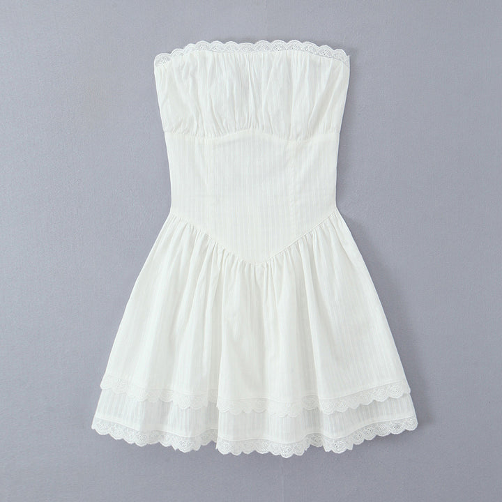 Short strapless dress for ladies with delicate lace and flowy skirt Lune London