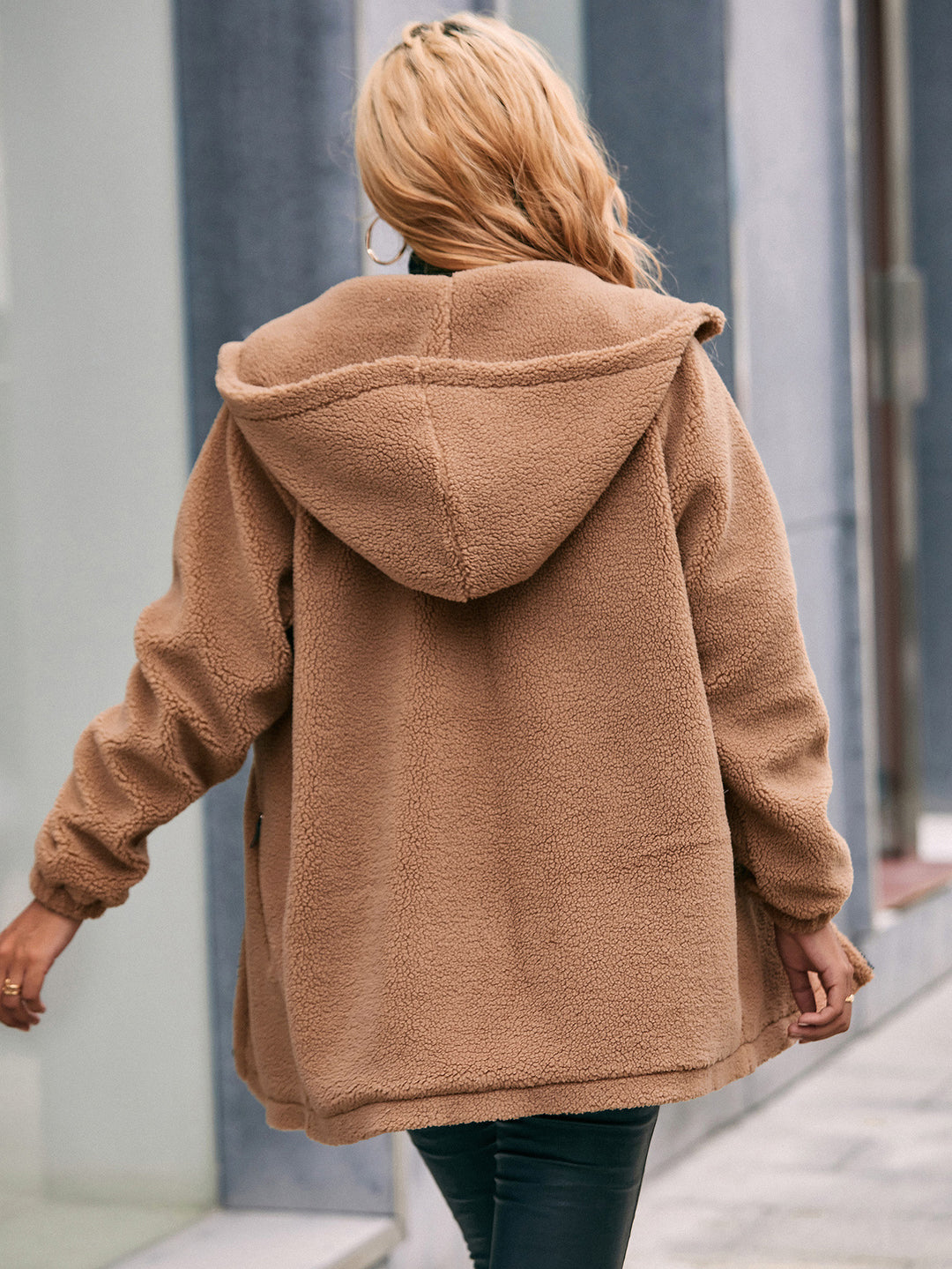 Fleece teddy jacket for women with practical pockets and high collar Lune London