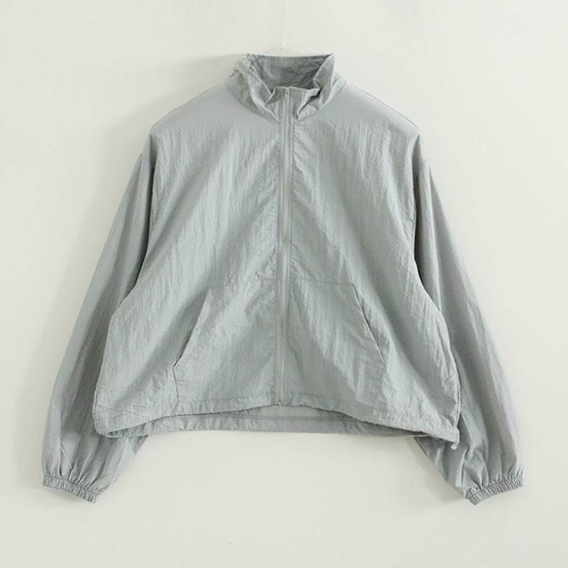 Ladies sporty windbreaker with high collar and zipper Chic & Stil
