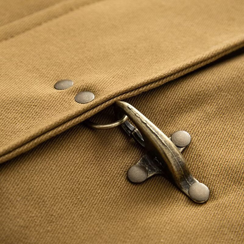 Veste de transition féminine à la mode avec fermeture à boutons pratique et grandes poches Chic & Stil