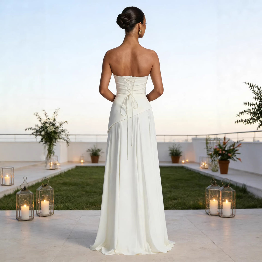 Elegant evening dress for women with a chic cascading neckline and a voluminous skirt Chic & Stil