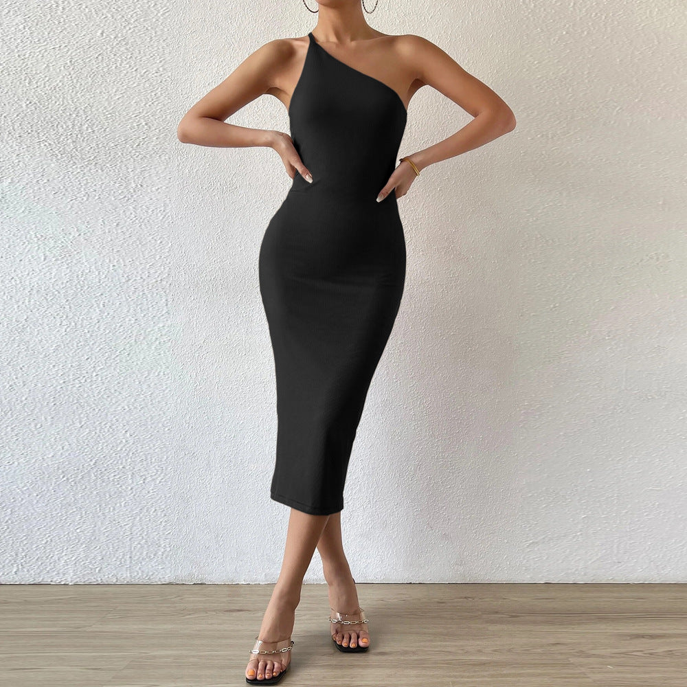 Robe midi ajustée pour femmes avec design asymétrique Chic & Stil