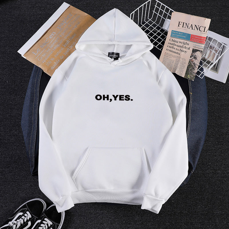 Women's hoodie with functional kangaroo pocket Chic & Stil
