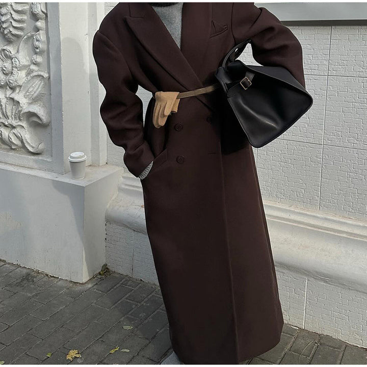 Oversized women’s coat jacket with double row of buttons and wide shoulders Lune London