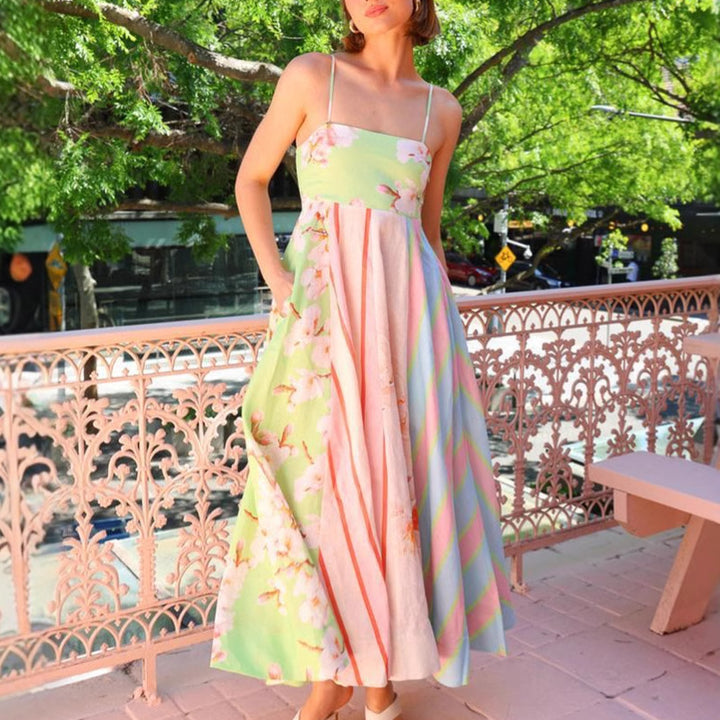 Maxi dress for women with playful patterns and a fluid fabric Chic & Stil