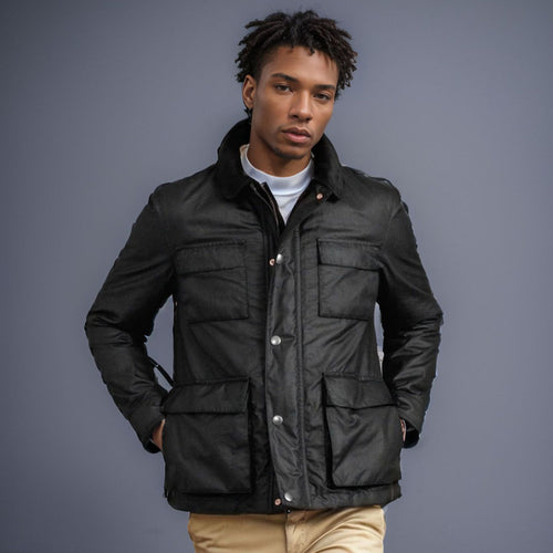 Elegant utility jacket for men with several practical pockets and faux fur collar Lune London