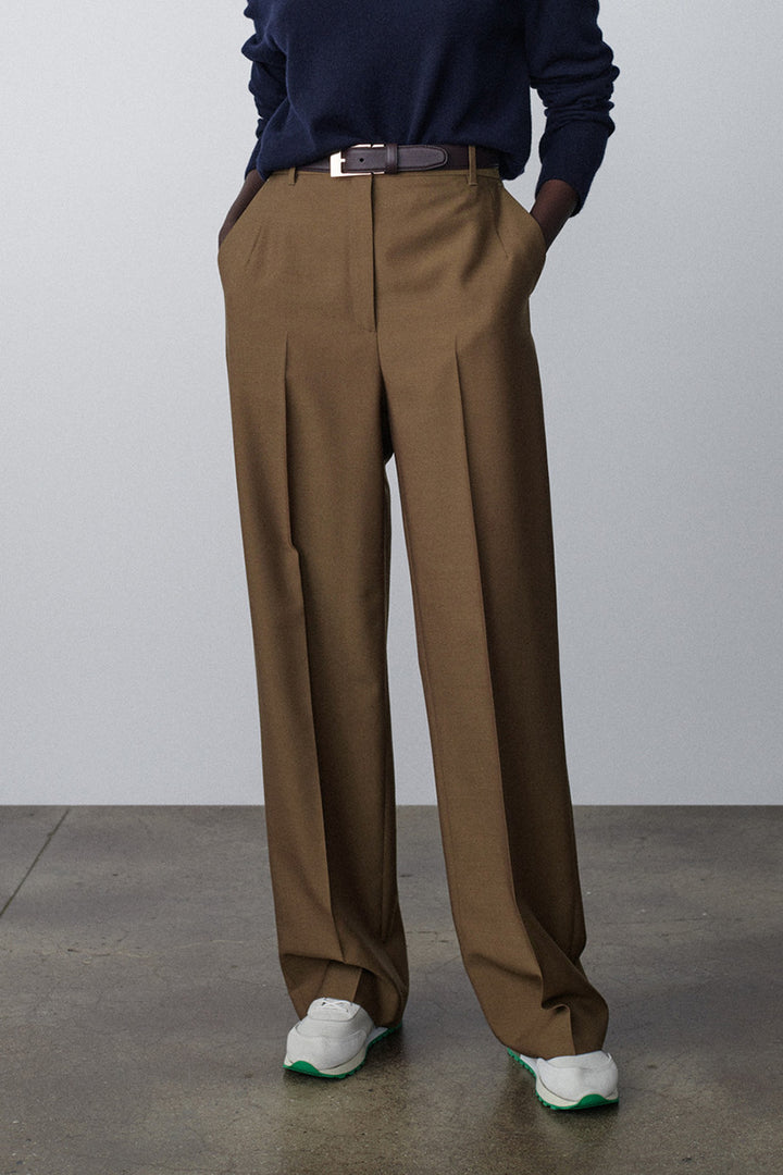 Pantalons de costume élégants et larges pour femmes Chic & Stil