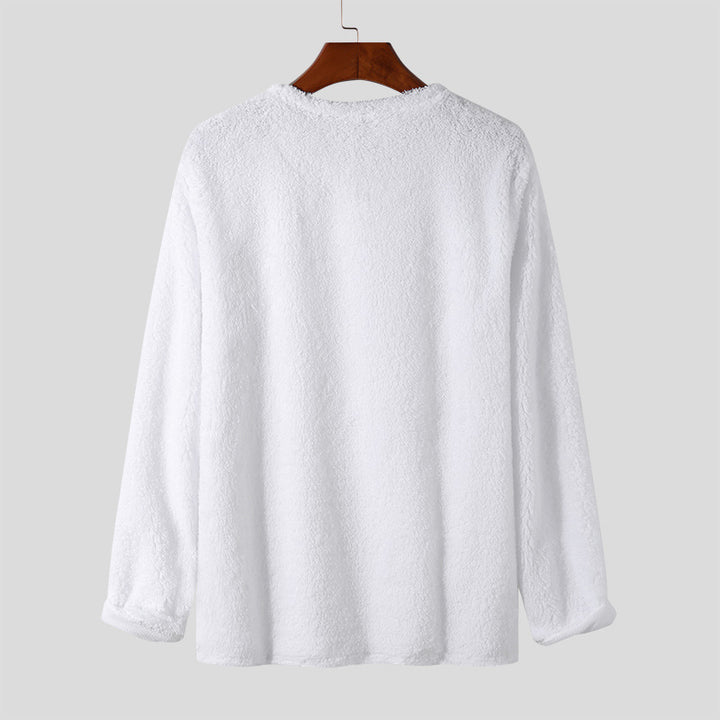 Women's soft fleece sweater with relaxed fit and convenient pockets Lune London