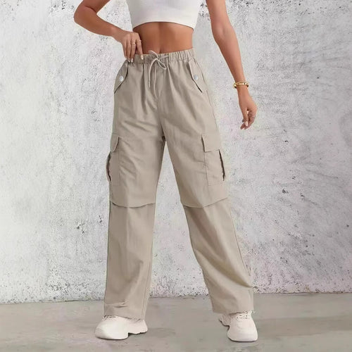 Lune London Women's cargo pants with a practical elastic waistband and trendy side pockets