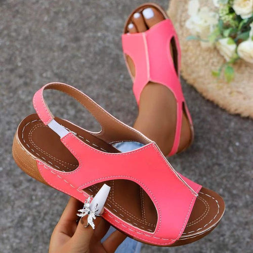 Comfortable sandals for women with adjustable strap design and anatomical sole Lune London