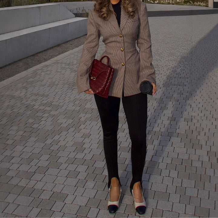 Elegant checked jacket for women with a fitted cut and gold buttons Lune London