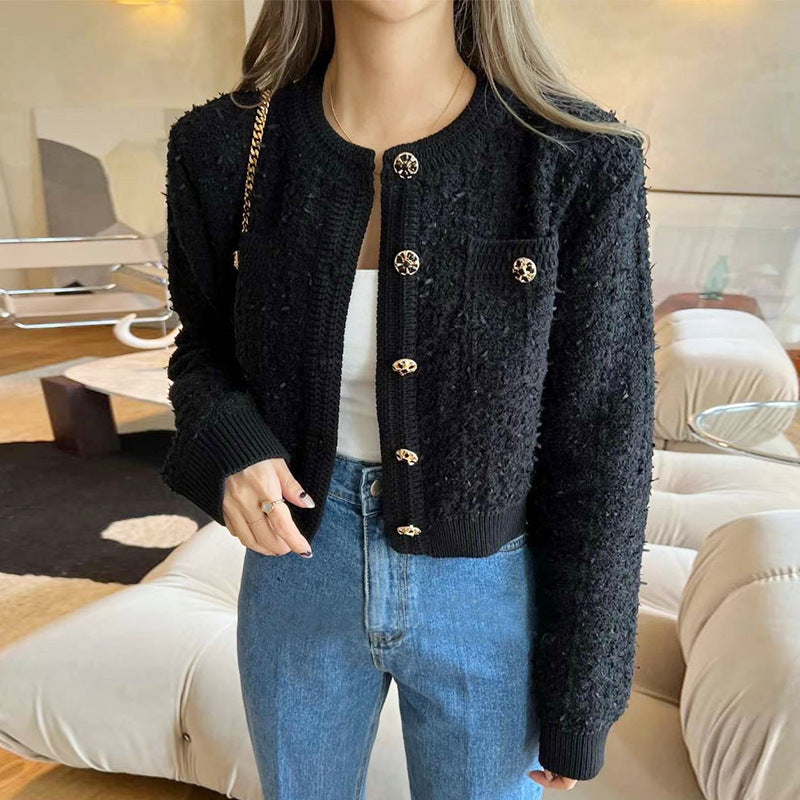Trendy knit jacket for women with decorative buttons and a relaxed fit Lune London