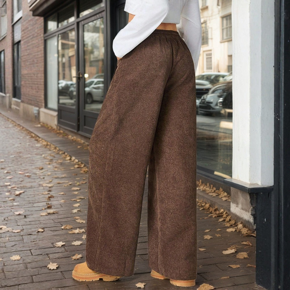 Pantalons larges en velours côtelé pour femmes avec taille élastique et poches pratiques Chic & Stil