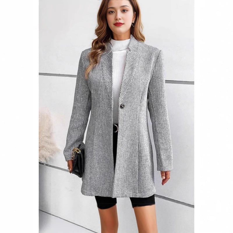 Women Modern Knit Blazer with Slim Fit and Elegant Details Lune London