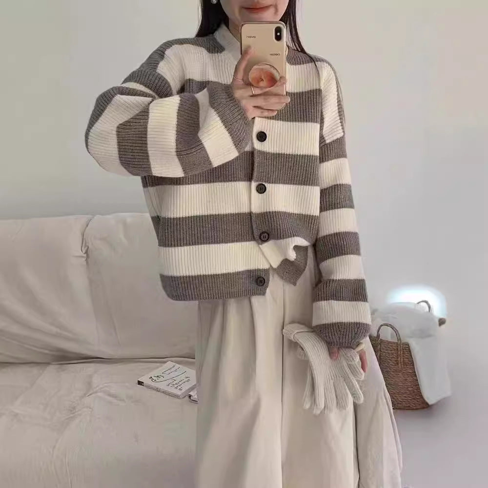 Women's knit jacket with snap button closure and bold stripes Lune London