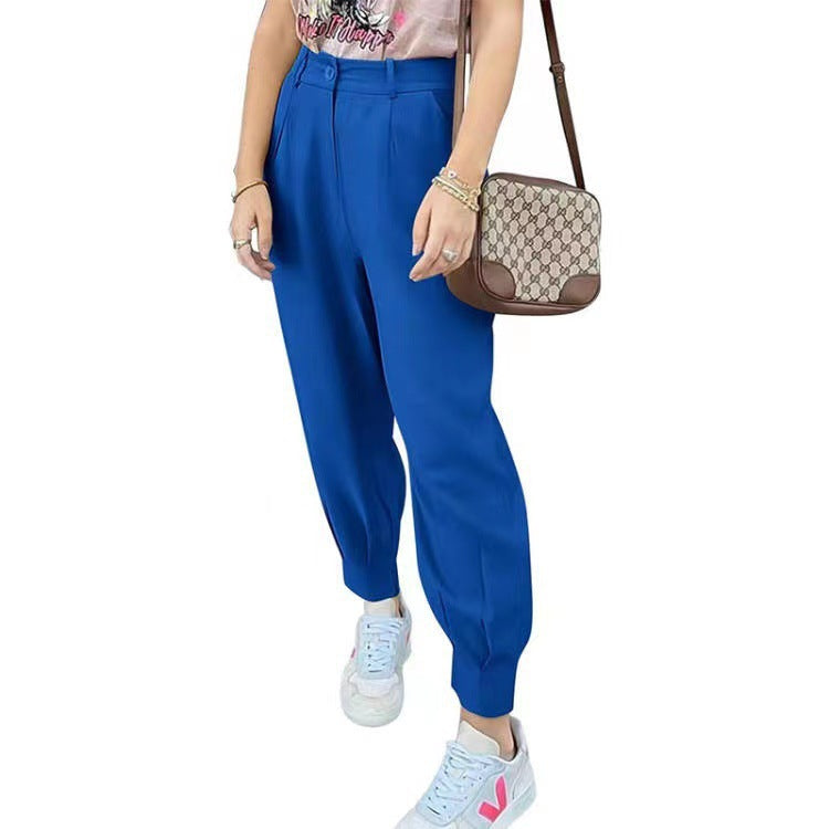 Elegant and fashionable high-waisted pants for women with pleats and side pockets Lune London