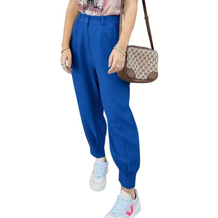 Elegant and fashionable high-waisted pants for women with pleats and side pockets Lune London