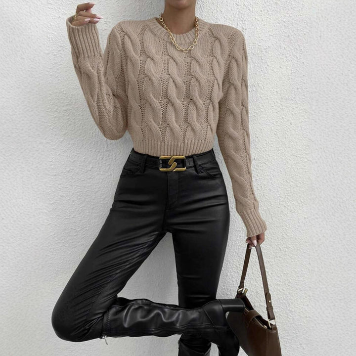 Woman Thick knit sweater with twisted pattern Lune London