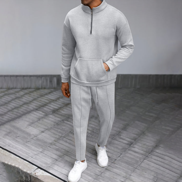 Men's sports set with high collar and zipper Lune London