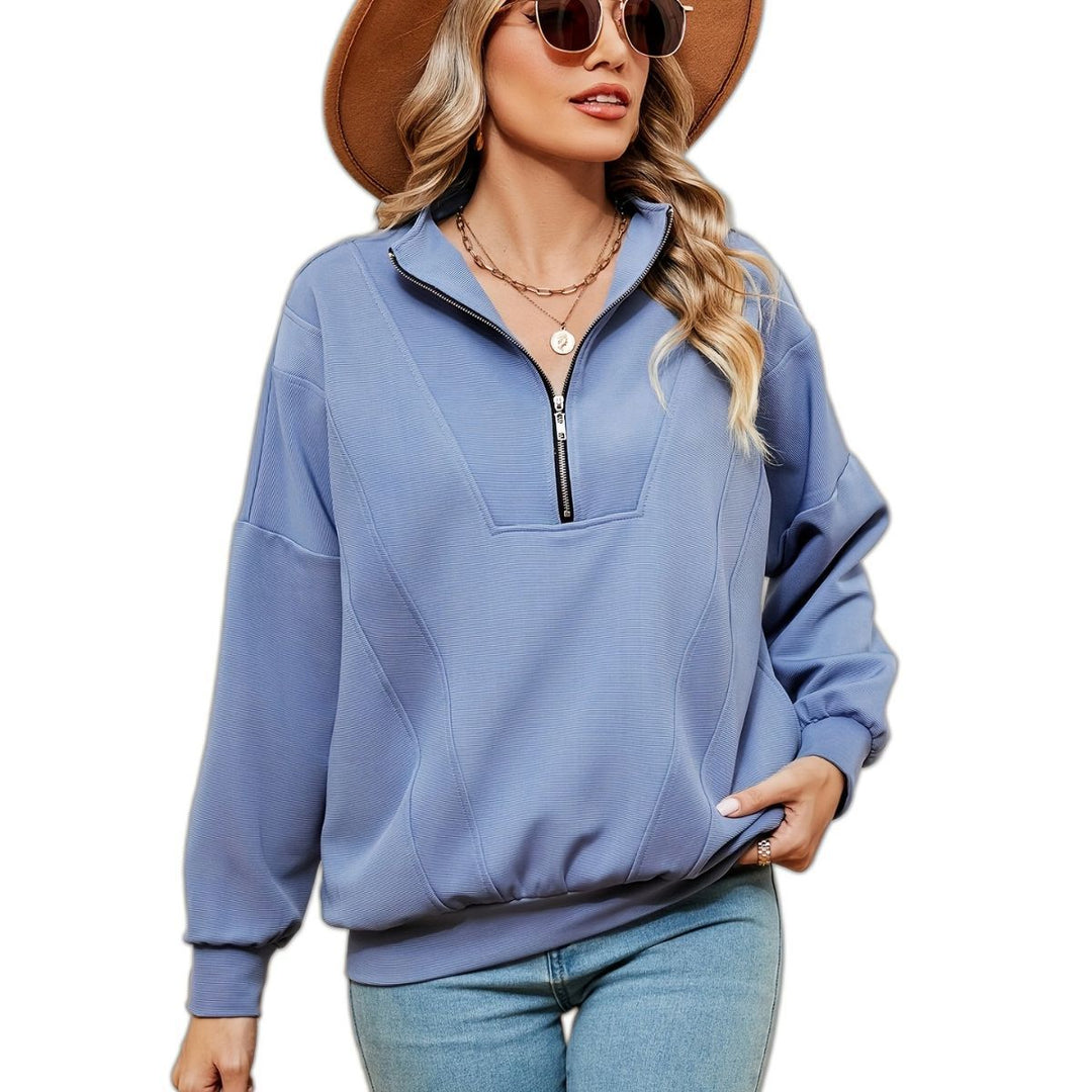 Women’s sweatshirt with half-zip and decorative seams Lune London