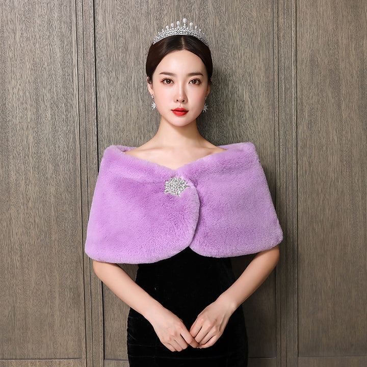 Ladies elegant and luxurious faux fur coat Lune London