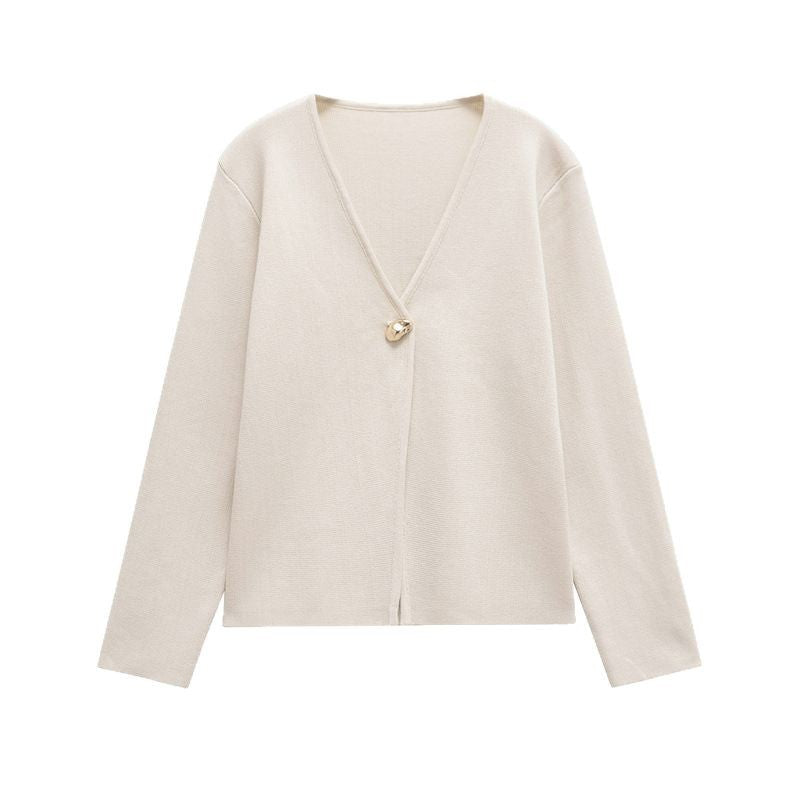 Ladies elegant cardigan with V-neck and decorative button Lune London
