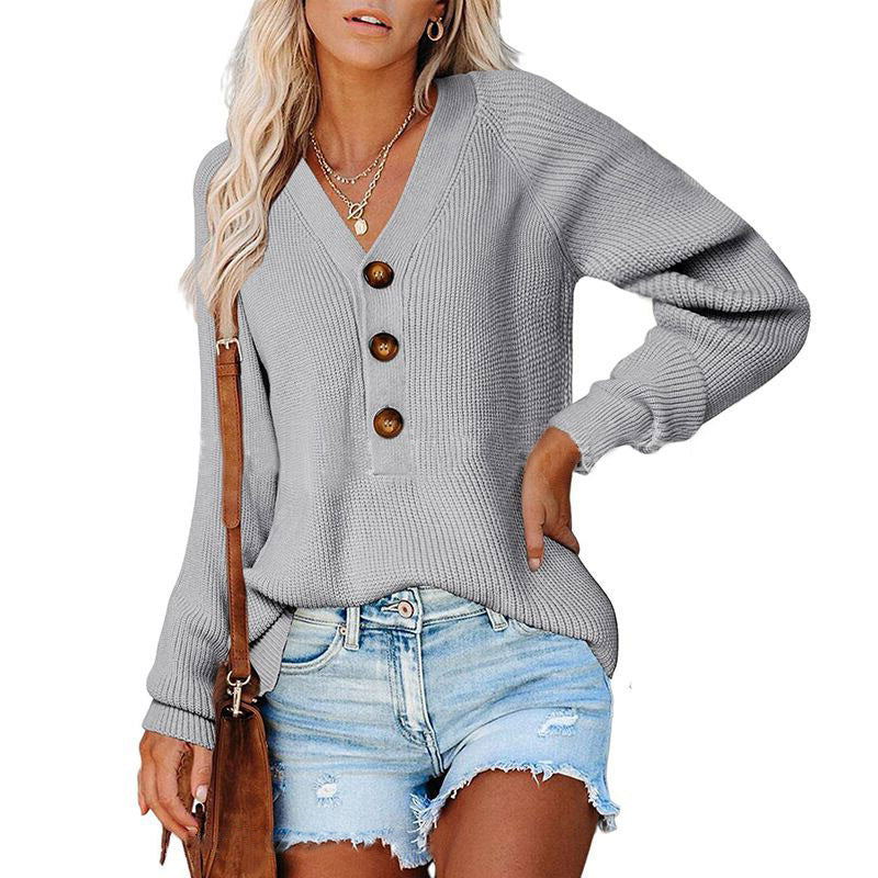 Women's cashmere sweater with V-neck and large wooden buttons Lune London