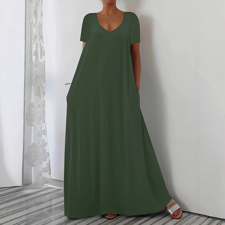 Maxi dress for women with U-neckline and practical pockets Lune London