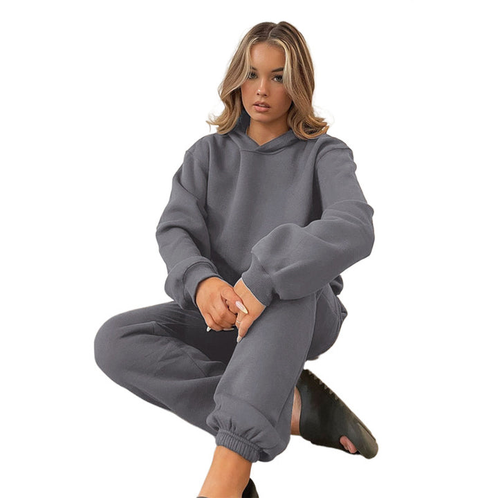 Women's cozy hooded jumpsuit made of high-quality sweatshirt material Chic & Stil