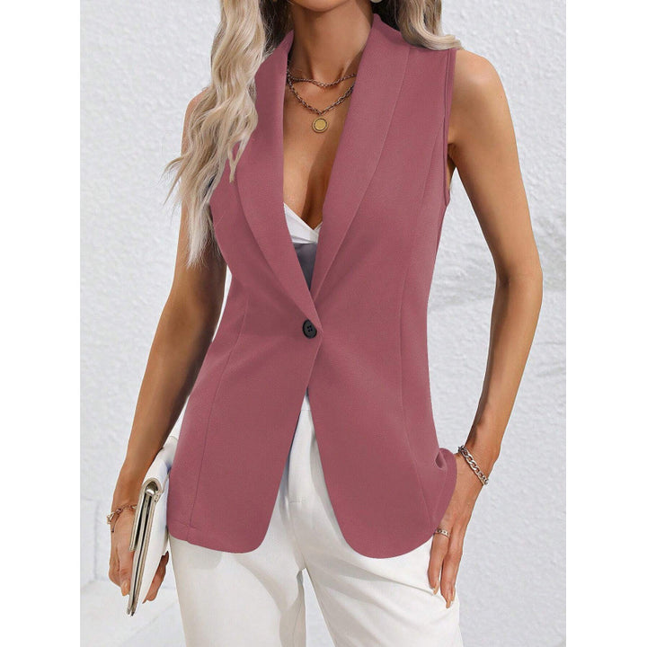 Sleeveless jacket for women with an elegant cut and a fitted silhouette Lune London