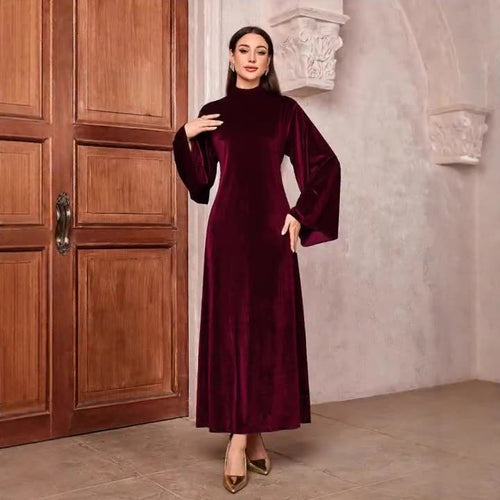Maxi fitted dress for women in luxurious velvet with voluminous sleeves Lune London