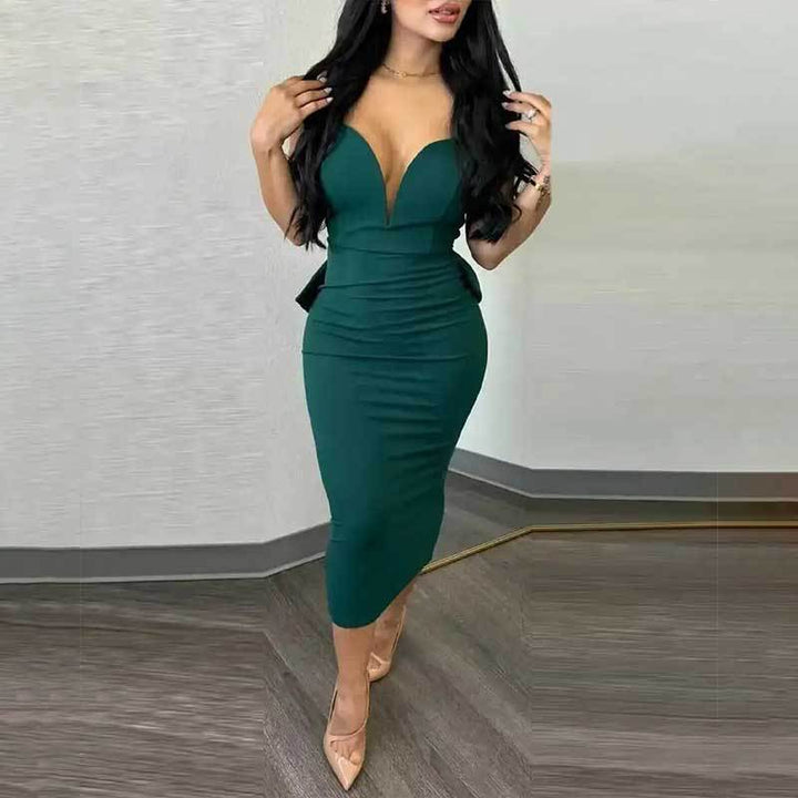 Robe de soirée élégante pour femmes avec décolleté en V profond et coupe ajustée Chic & Stil