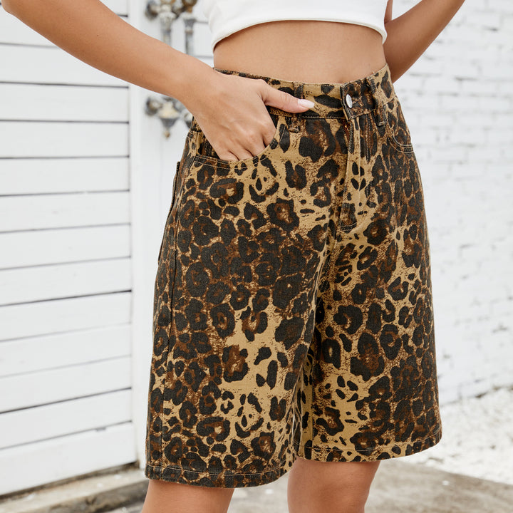 High-waisted animal print trendy style women's cargo shorts with practical pockets Lune London