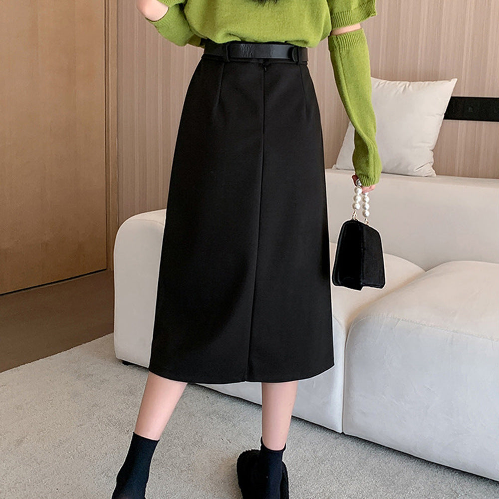 Women's Fashion Pencil Skirt with Button Details and Side Slit Chic & Stil