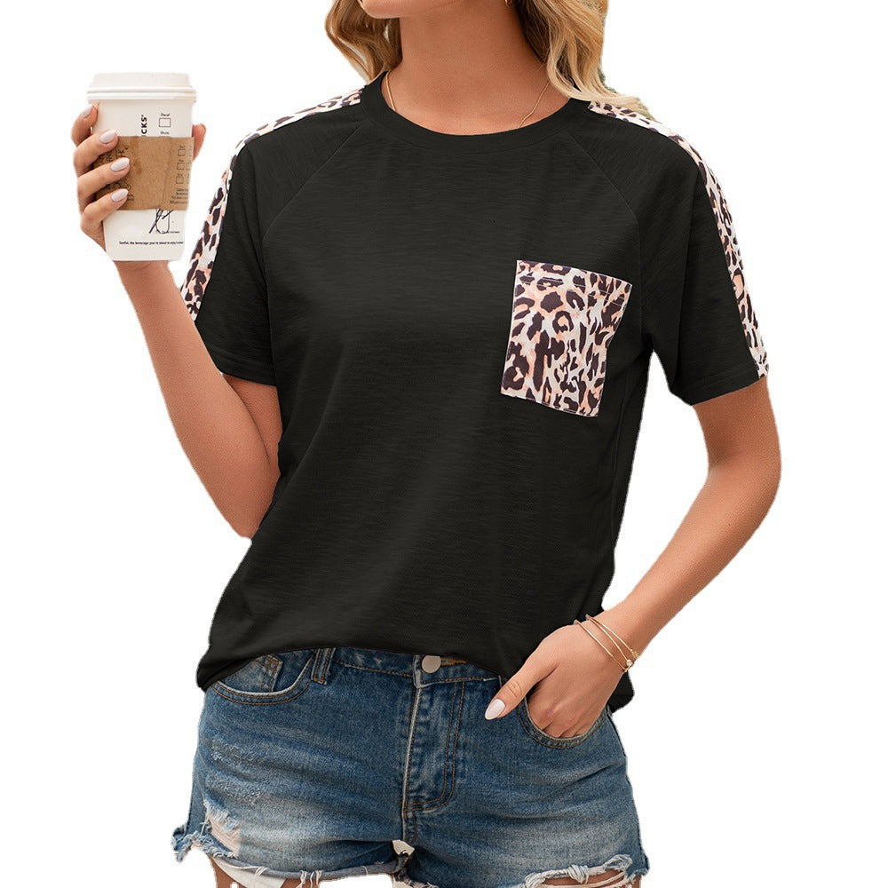 Casual women's t-shirt with trendy animal print and practical chest pocket design Lune London