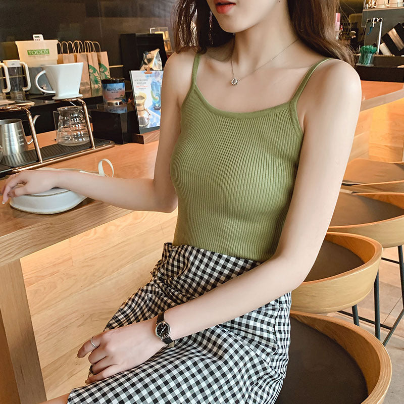 Top en rib avec bretelles spaghetti et coupe ajustée Chic & Stil