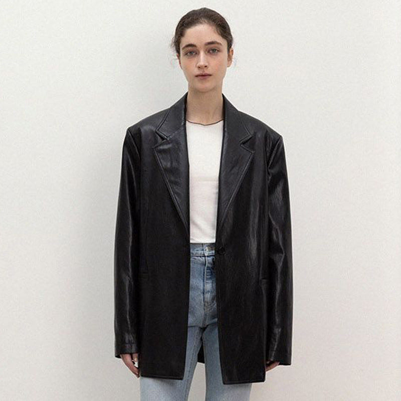Women Elegant and versatile leather jacket with oversized style Lune London