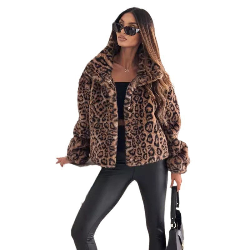 Ladies Chic Fleece Jacket with Leopard Pattern Lune London